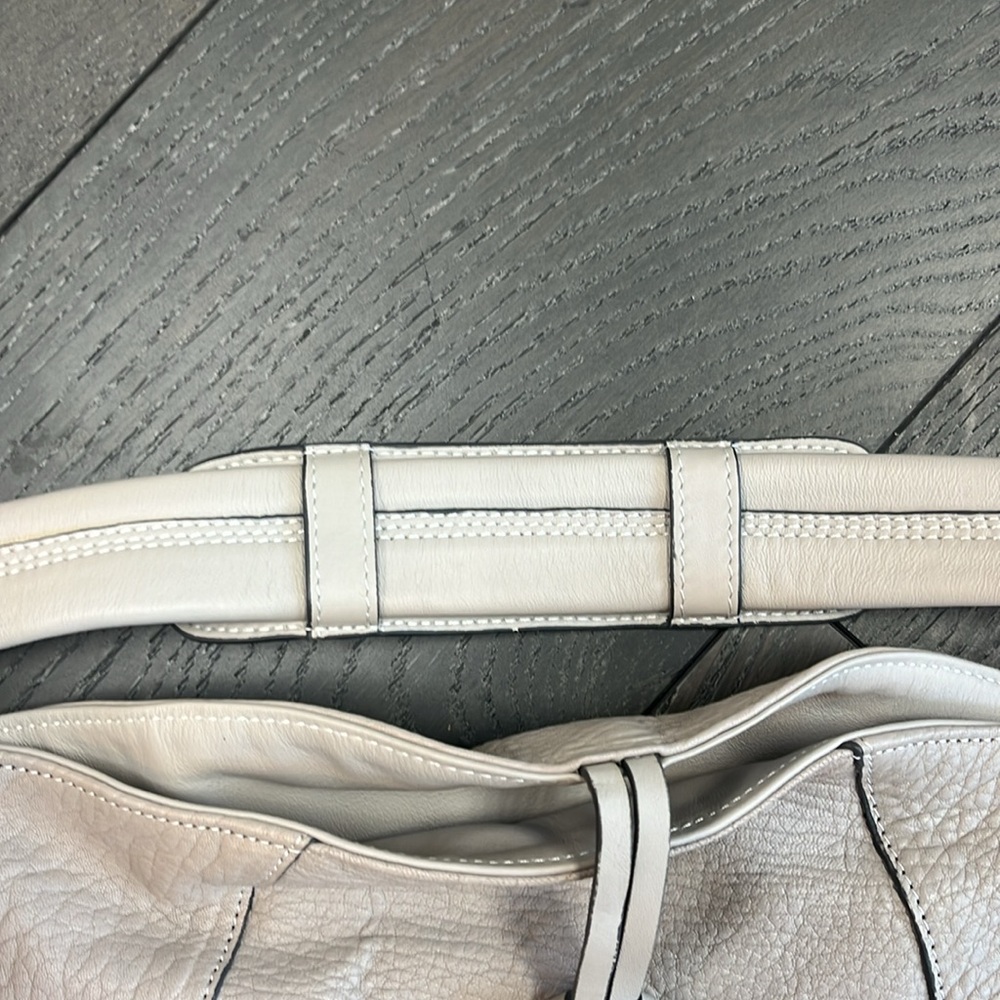 BCBGMAXAZRIA PURSE - Picture 5 of 8